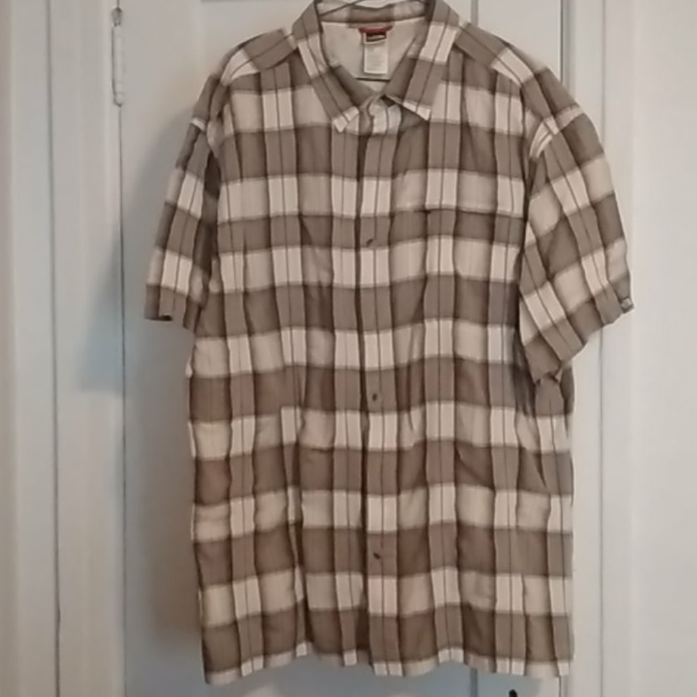 Men's Northface Short sleeve shirt